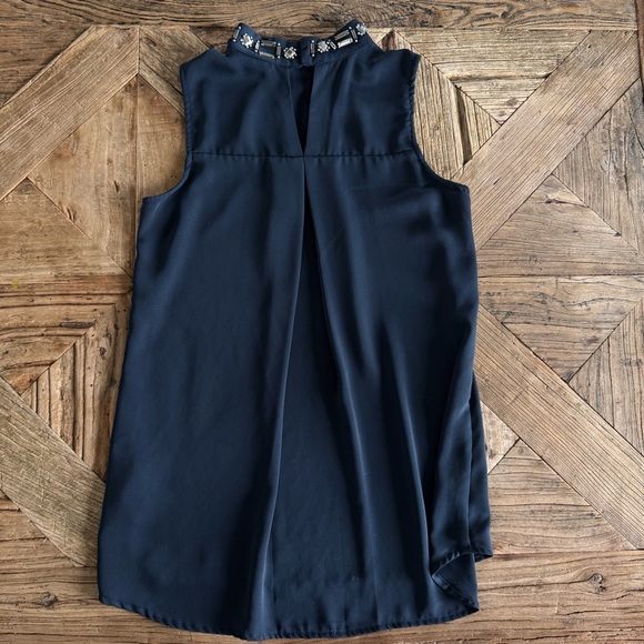 H&M Chic Navy Blue Sleeveless Women's Blouse with Embellished Neckline US 2 - Picture 4 of 6